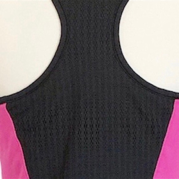 Fila Bright Pink and Black Racerback Workout Top
•Size Medium - Picture 4 of 11